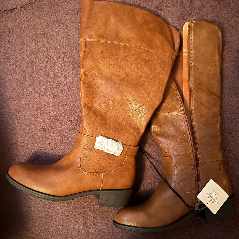 St. John’s bay brown  faux leather boots in size 9